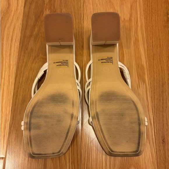 A New Day Cream Strappy Blakey Sandals with Block Heel Size 8 in great condition - Picture 5 of 9